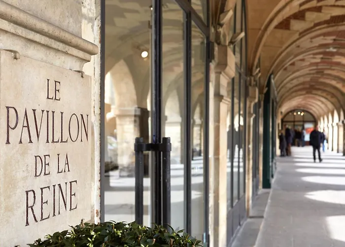 Hôtel Le Pavillon de la Reine Paris
